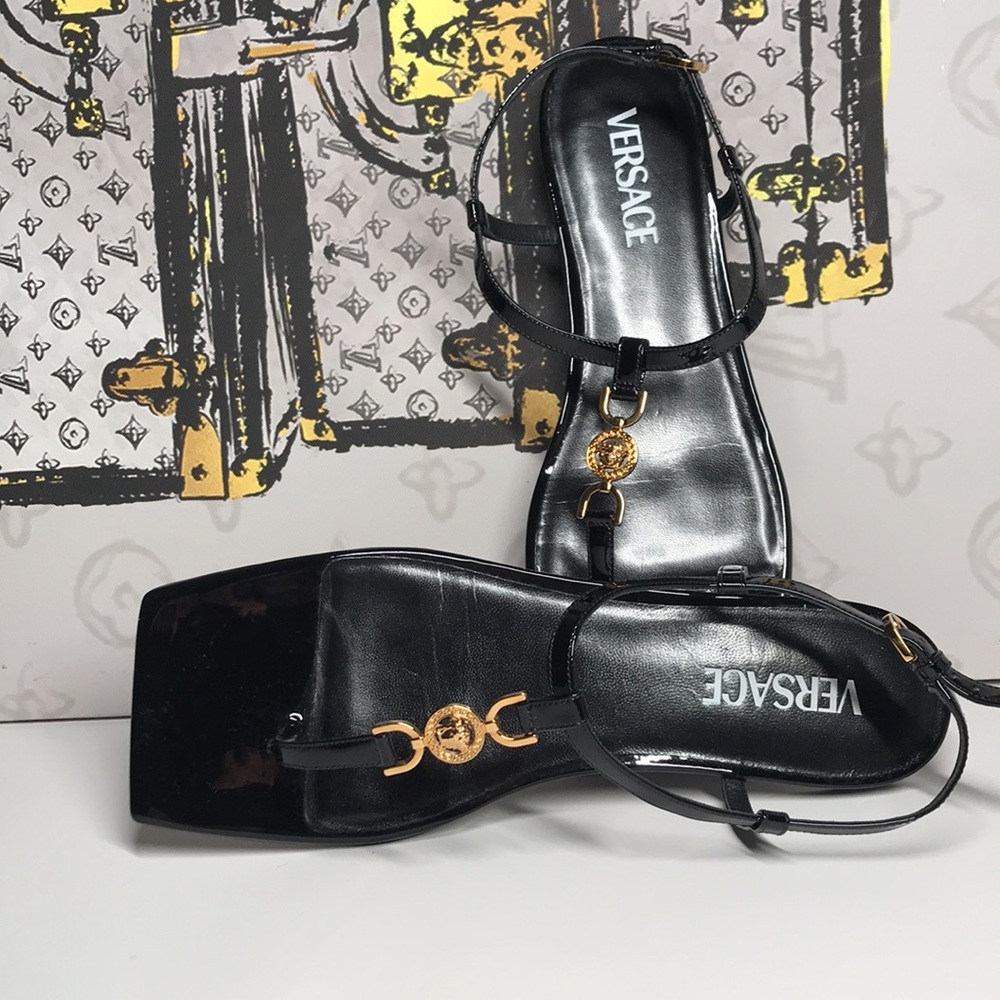 New Authentic Versace Women's Black Sandals - Picture 3 of 13